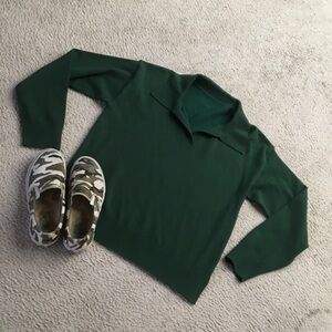 FOREST GREEN/ V- FRONT POLO STYLE SWEATER/NEW